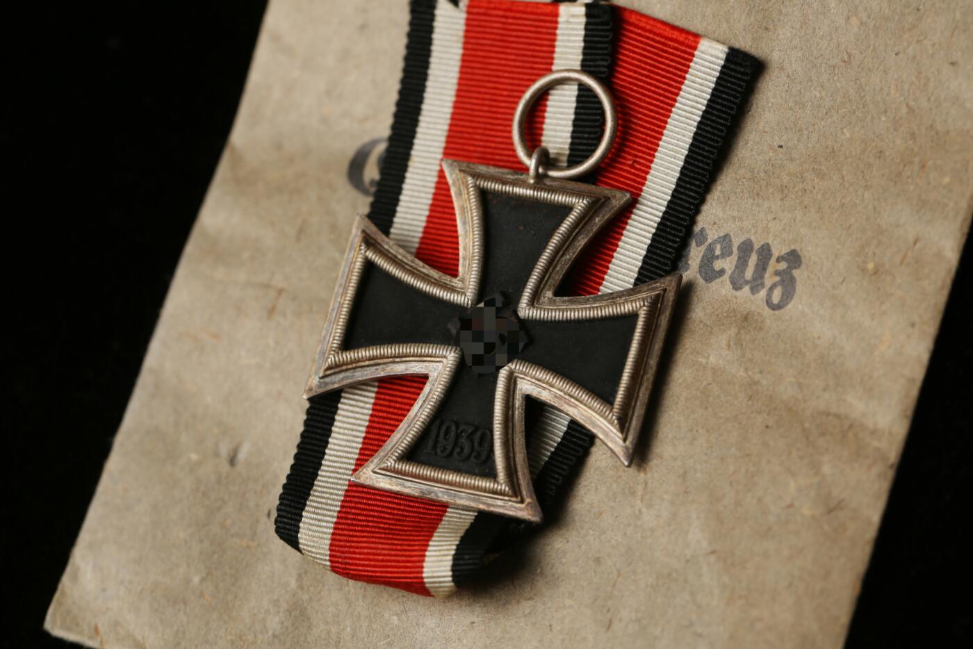 戎马世界章牌大赏第112期 德专场 65厂 二级铁十字勋章 带原纸袋