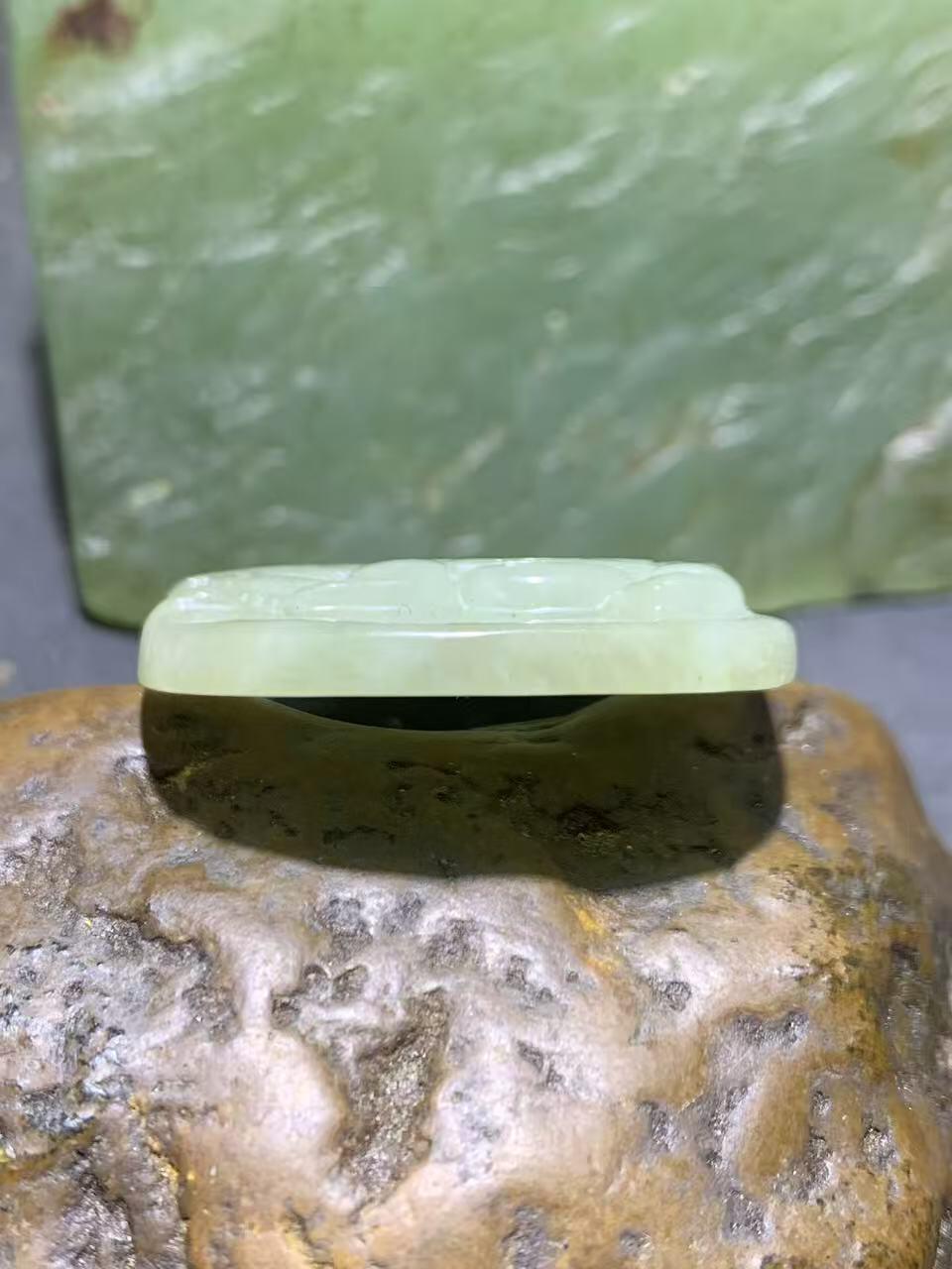 天然A货翡翠雕刻龟鹤延年牌子一个！