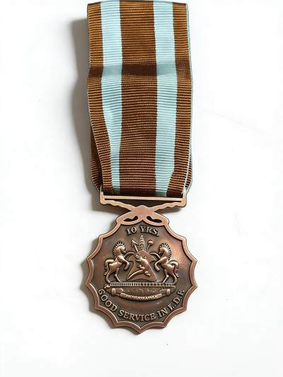 韵星假日军品类拍卖第45期 -- Rimey Holidays Militaria Auction 45 - 莱索托王国铜级军事服役奖章   授予为莱索托王国服役满10年且无过错的军人，作为一个国中之国，莱索托王国人口仅仅230万，军队更是少的可怜仅仅只有三千人这还是陆海空三军