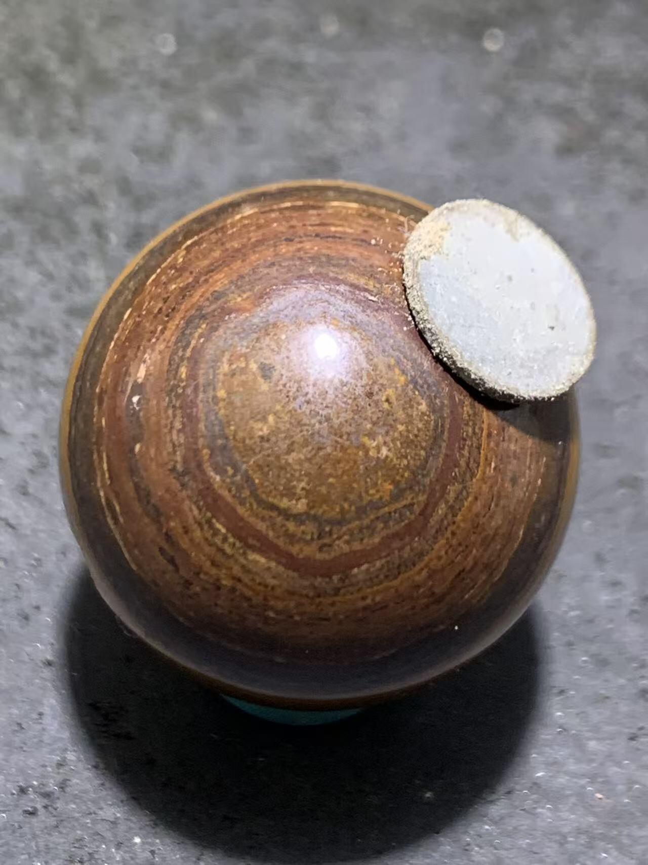 天然精美眼睛石2.4大圆珠一颗，