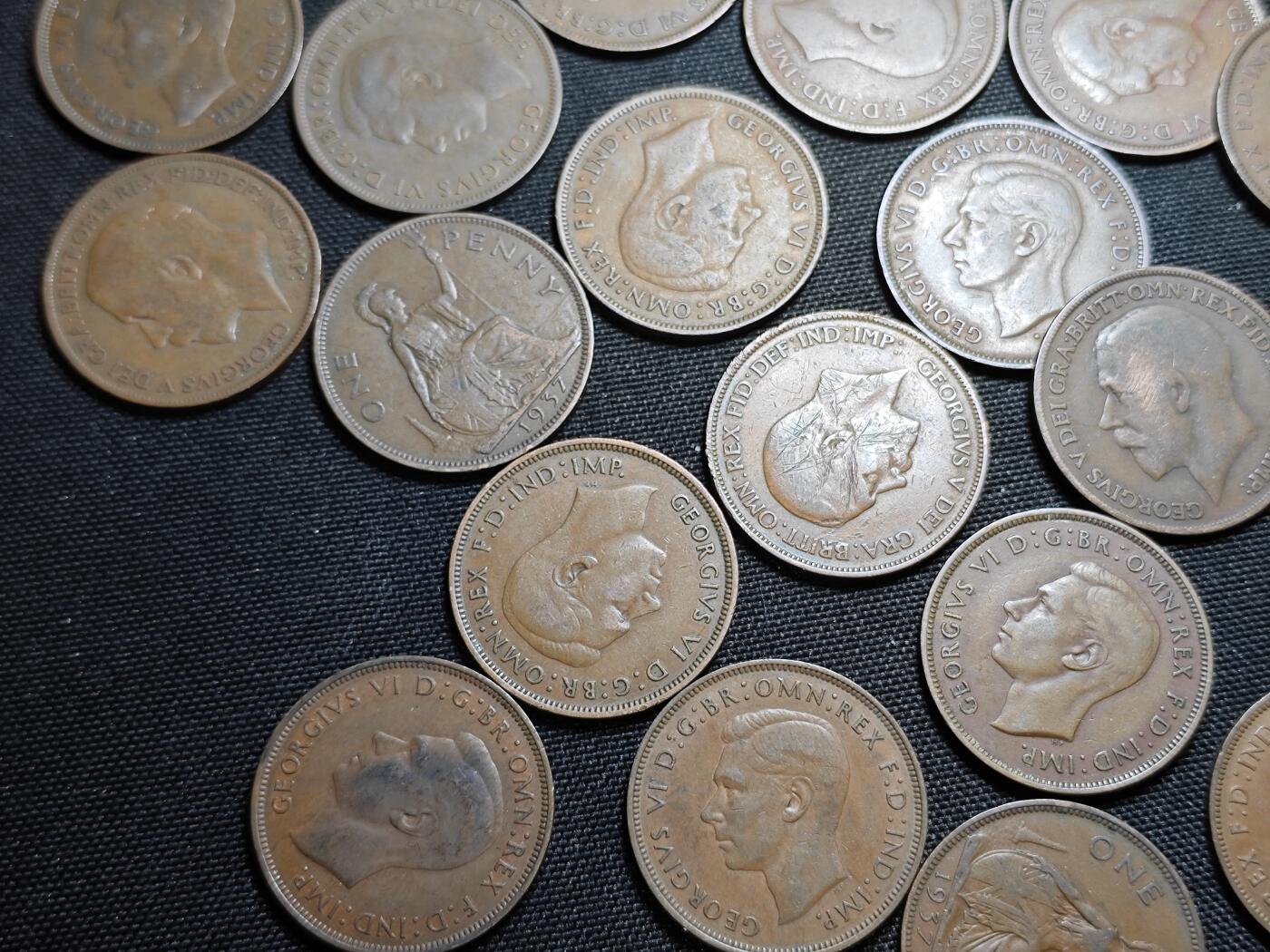 KK钱币收藏小铺   套币 批量/好品散币专场 2月预留时间 周末发货  英国乔六1便士铜币 29枚一组