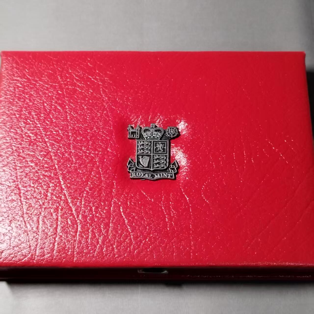 长老汇马年精选第八场拍卖 毛里求斯1987年官方精制套币，含六枚精制币，发行量：2500