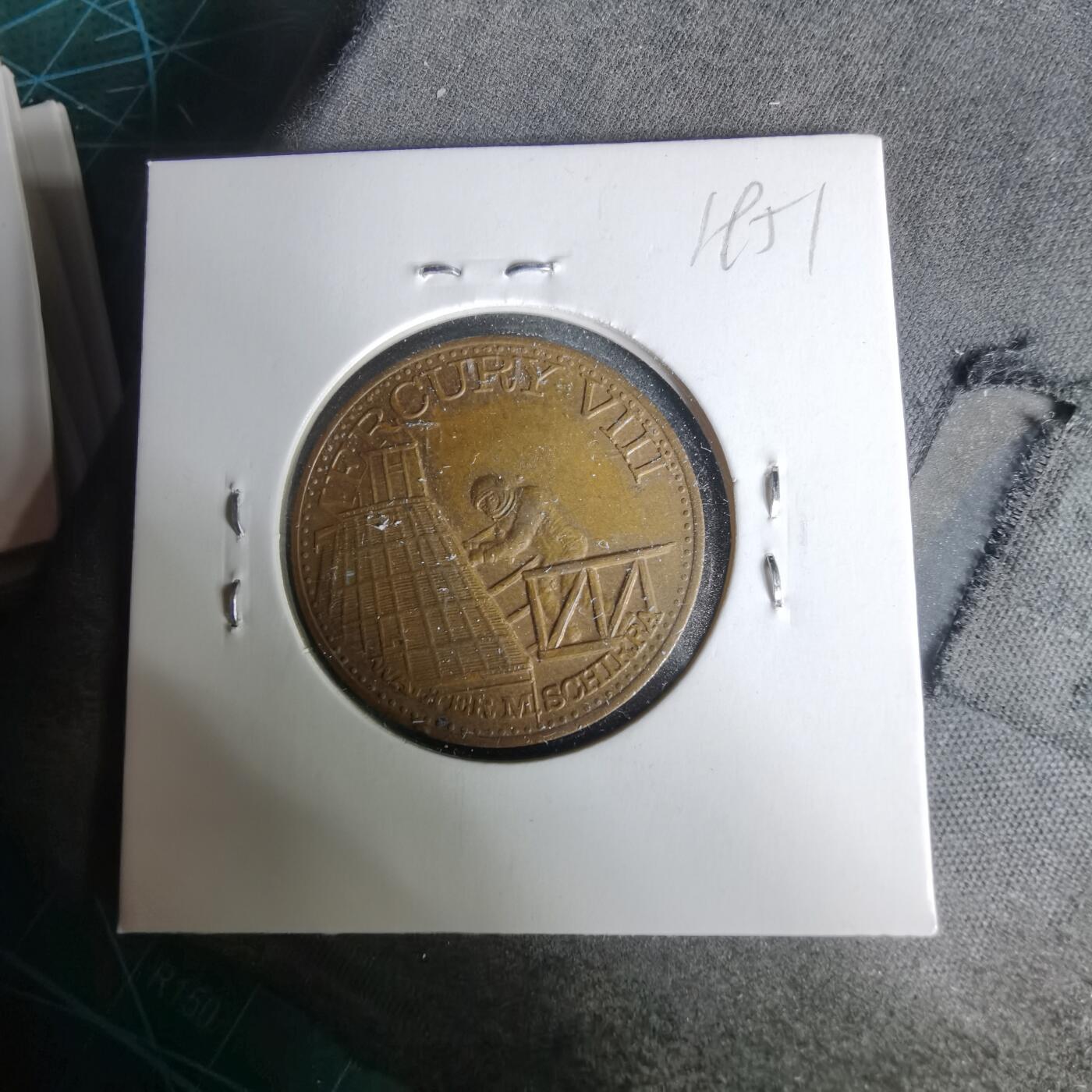 沼泽如烟--第1019场 航天纪念章