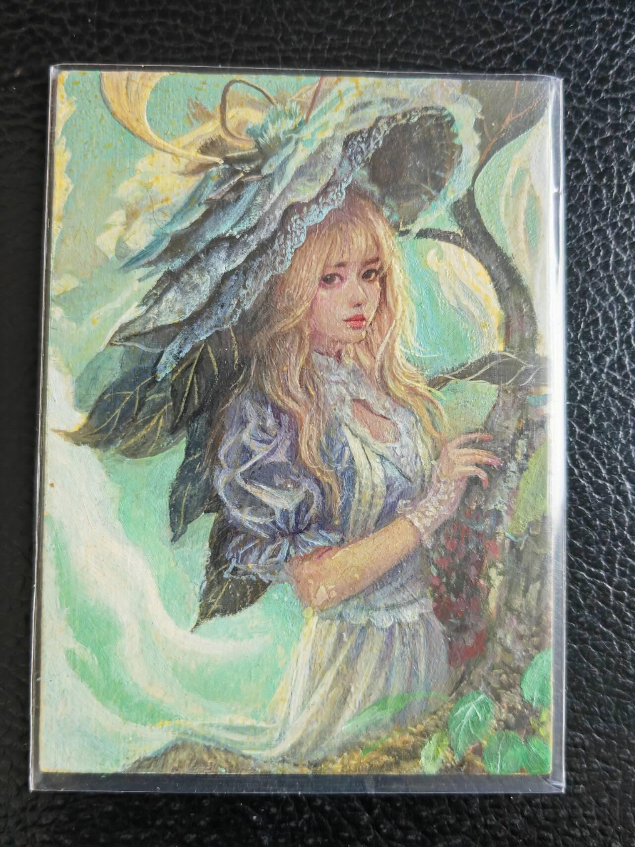 阳大大卡牌拍卖第104期（持续收拍品，周五晚上九点截拍，进群福利早知道） 【手绘卡】戴花帽的女孩-画师严生寒-艺海文化