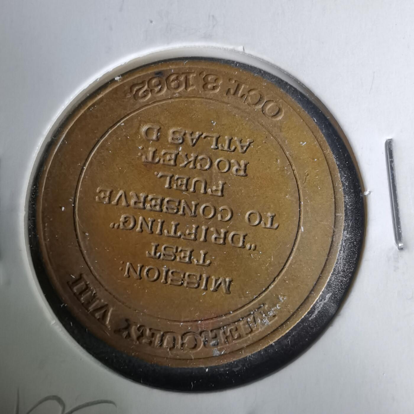 沼泽如烟--第1019场 航天纪念章