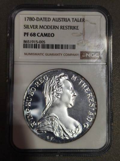 开店首拍 国内外机制币银元拍场 - NGC评级PF68大奶妈银币 精制版大奶妈 奥地利特蕾莎 28g 835银原装卡币个人一手送评 币面如同镜面一般 附带原装卡币 收藏价值很高