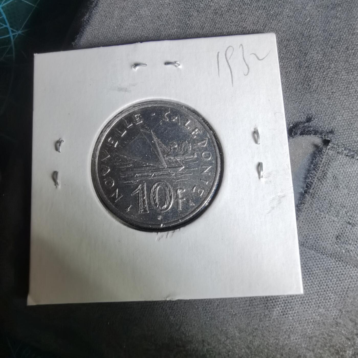 沼泽如烟--第1019场 法属新喀里多尼亚1973年10法郎