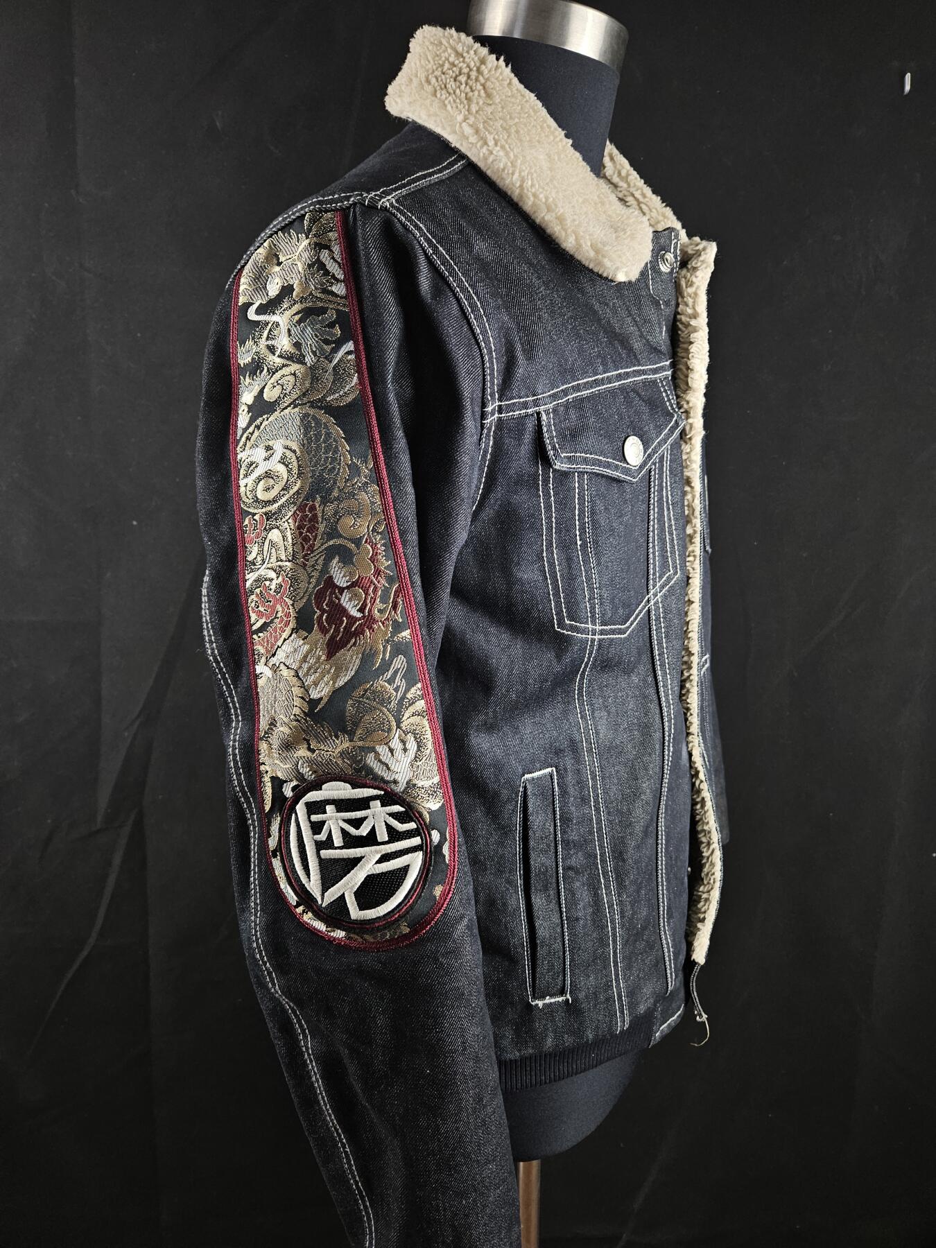 0元起拍勋章 第338期 咸鱼国勋章拍卖专场 3月15日（周日）下午6：00开始 古着夹克 胸围106 肩宽44 衣长66 袖长62