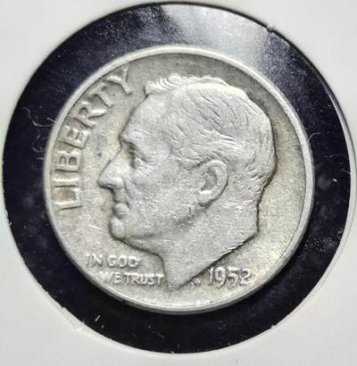 外国优质老铜币银币苏联纪念章，每周六晚九点倒数截拍，满百包邮可寄存，持续收拍 - 美国1952年罗斯福10美分银币，1946 年起发行以纪念富兰克林・罗斯福总统，他曾创立 “小儿麻痹症全国基金会”。，正面为罗斯福头像，背面是火炬、橄榄枝与橡树枝，流通于战后繁荣与冷战初期。