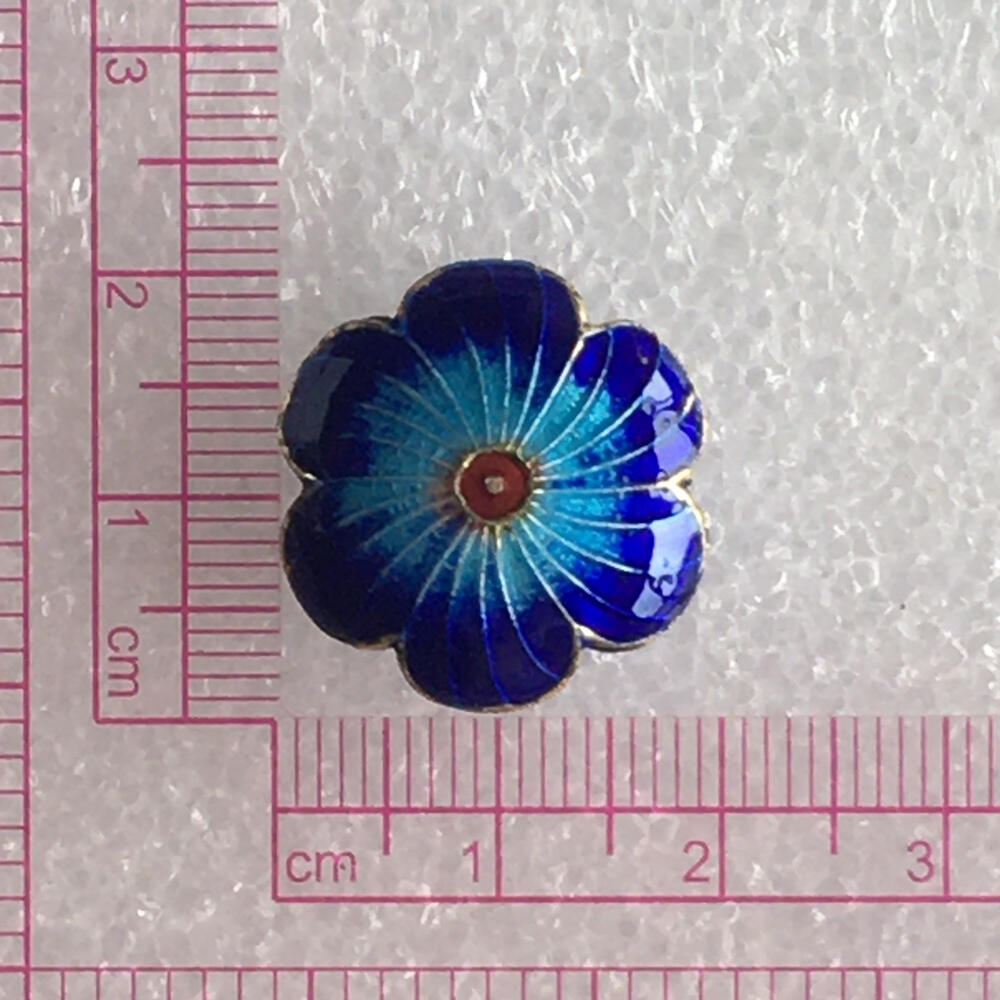         出口创汇时期老北京景泰蓝铜胎烤蓝银蓝掐丝珐琅扁珠异形珠子全品相未使用1枚原版真品回流如图旧藏文玩艺术收藏