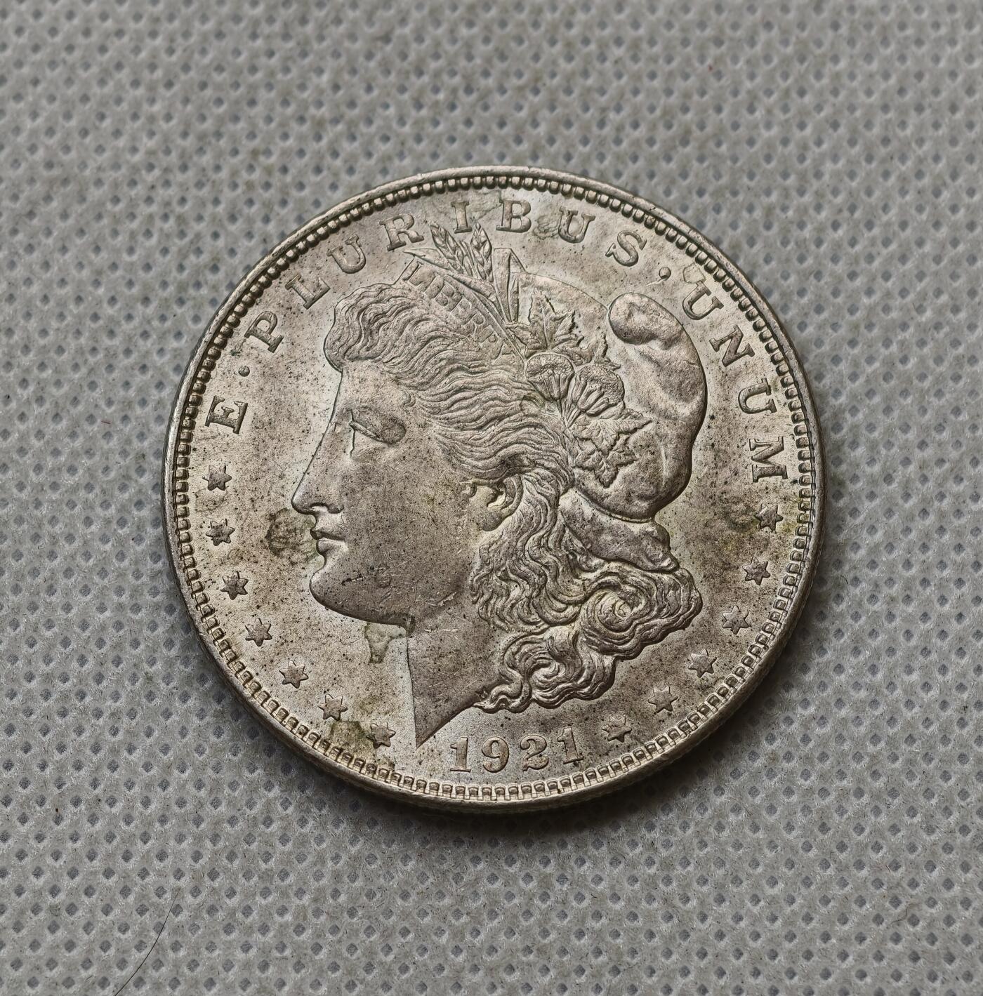 甄臻铺-世界币章拍卖（第54期），3月28日甄品场拍品征集中，送拍享返佣金等优惠多多 1921  摩根银币，细节见图