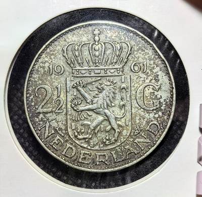 外国优质老铜币银币苏联纪念章，每周六晚九点倒数截拍，满百包邮可寄存，持续收拍 - 荷兰1961年2.5盾银币，属朱莉安娜女王时期（1948-1980）代表性流通币。币面铸女王像与国徽雄狮，2002 年荷兰启用欧元后，该币退出流通，成为收藏经典。