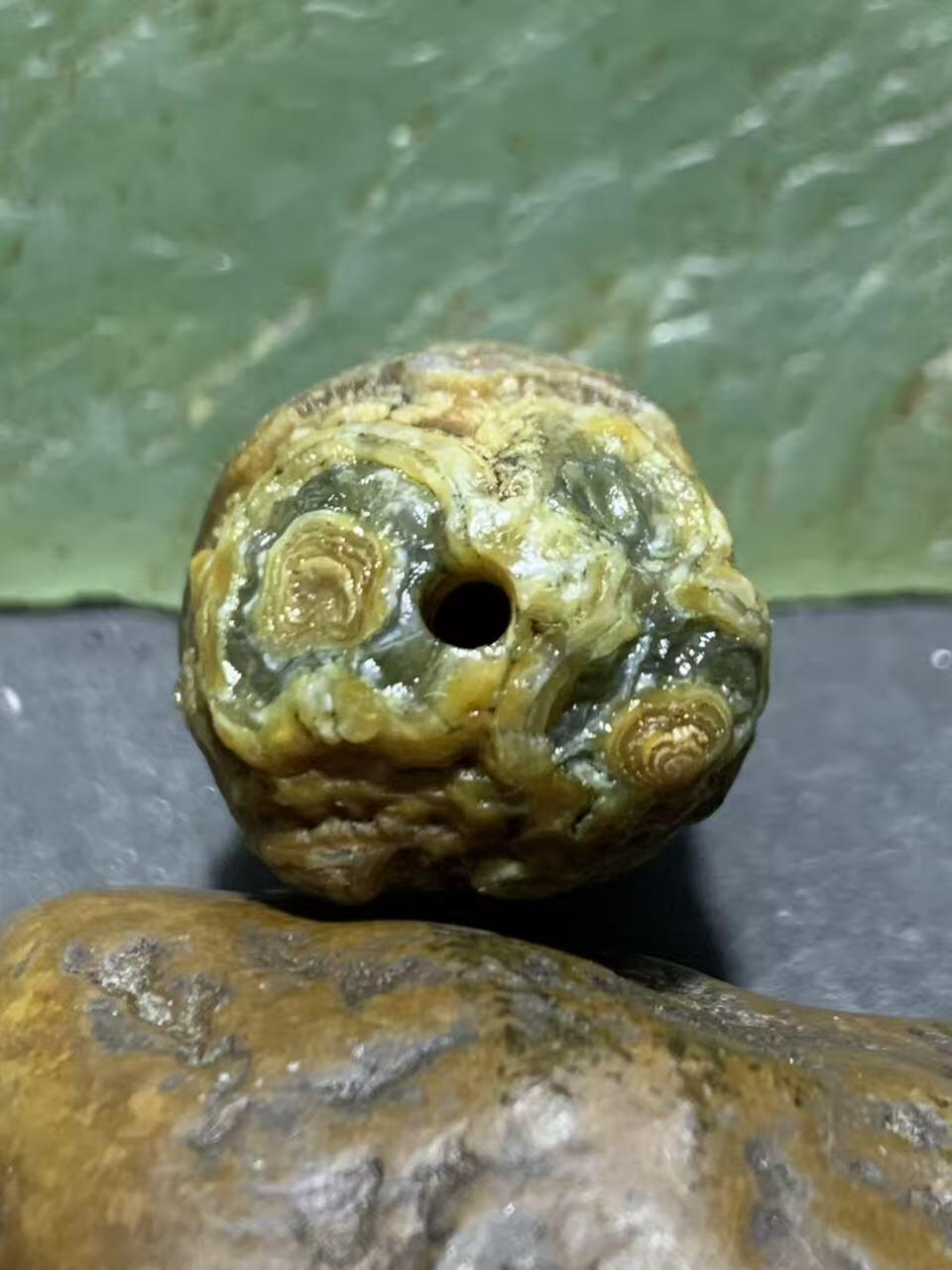 精美罕见8字天眼，眼石原石珠子一颗