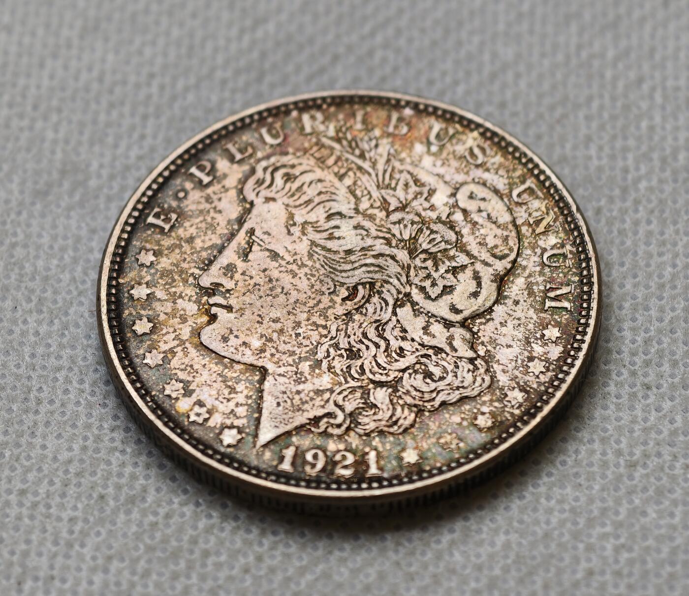 甄臻铺-世界币章拍卖（第54期），3月28日甄品场拍品征集中，送拍享返佣金等优惠多多 1921  摩根银币，细节见图