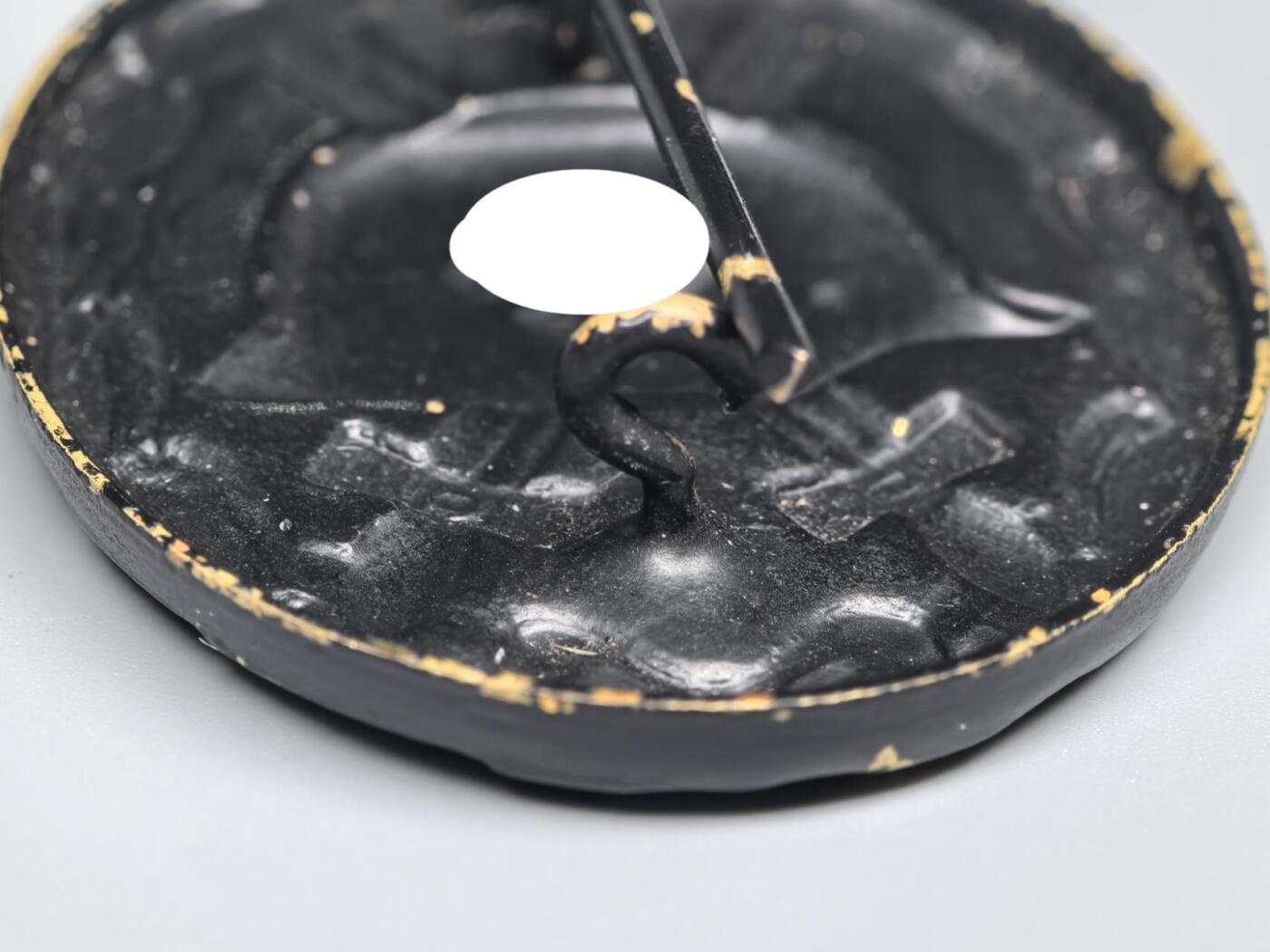 小驴勋章奖章收藏3月14日周六晚六点拍卖（珍爱和平，收藏战争，铭记历史，勿忘国耻，忠党爱国。有偿代拍，送拍规则在简介最后，参拍须阅读规则后再参拍，关系到运费包装发货时效真假辨别等关键信息，拍卖时不再发原图，看大图店主微信码在拍卖店铺介绍里） 得三铜战伤奖章，铜质，磁石不吸