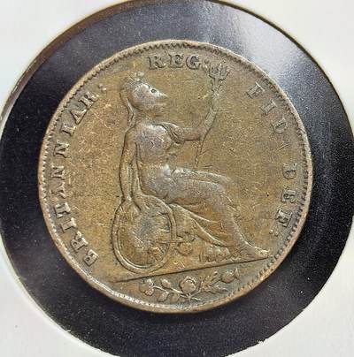 外国优质老铜币银币苏联纪念章，每周六晚九点倒数截拍，满百包邮可寄存，持续收拍 - 英国维多利亚1847年法新铜币，属英国最小面值铜币。币面为青年维多利亚像与不列颠尼亚女神坐像，见证英国工业革命鼎盛期货币体系，是维多利亚时代早期经济史的实物遗存。