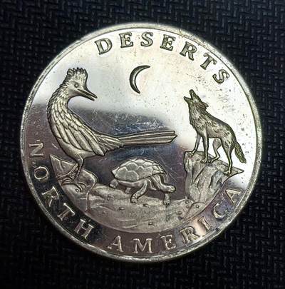 外国优质老铜币银币苏联纪念章，每周六晚九点倒数截拍，满百包邮可寄存，持续收拍 - 北美沙漠和约书亚树国家公园纪念章。公园 1936 年定为国家保护区，1994 年升格为国家公园，地处莫哈韦与科罗拉多沙漠交汇处，以标志性的约书亚树、沙漠动植物及独特戈壁地貌闻名。