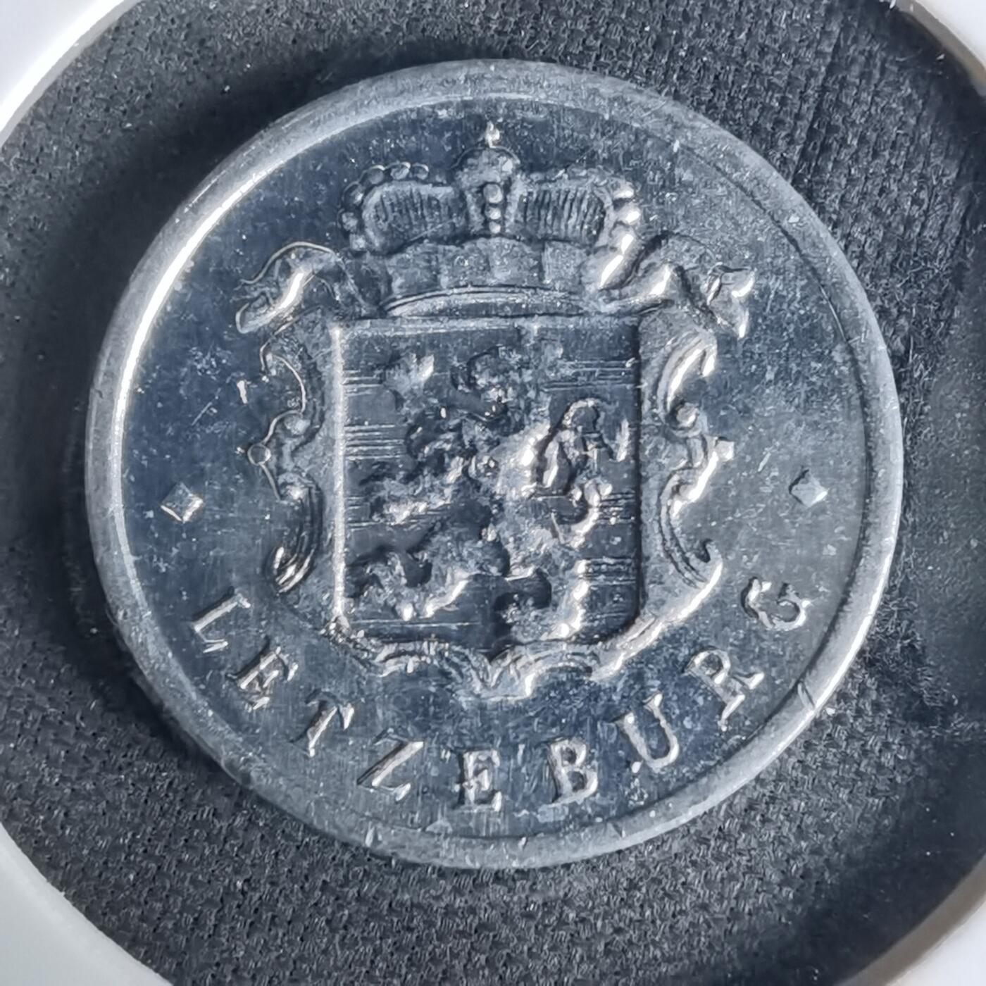 沼泽如烟--第1019场 卢森堡1972年25分