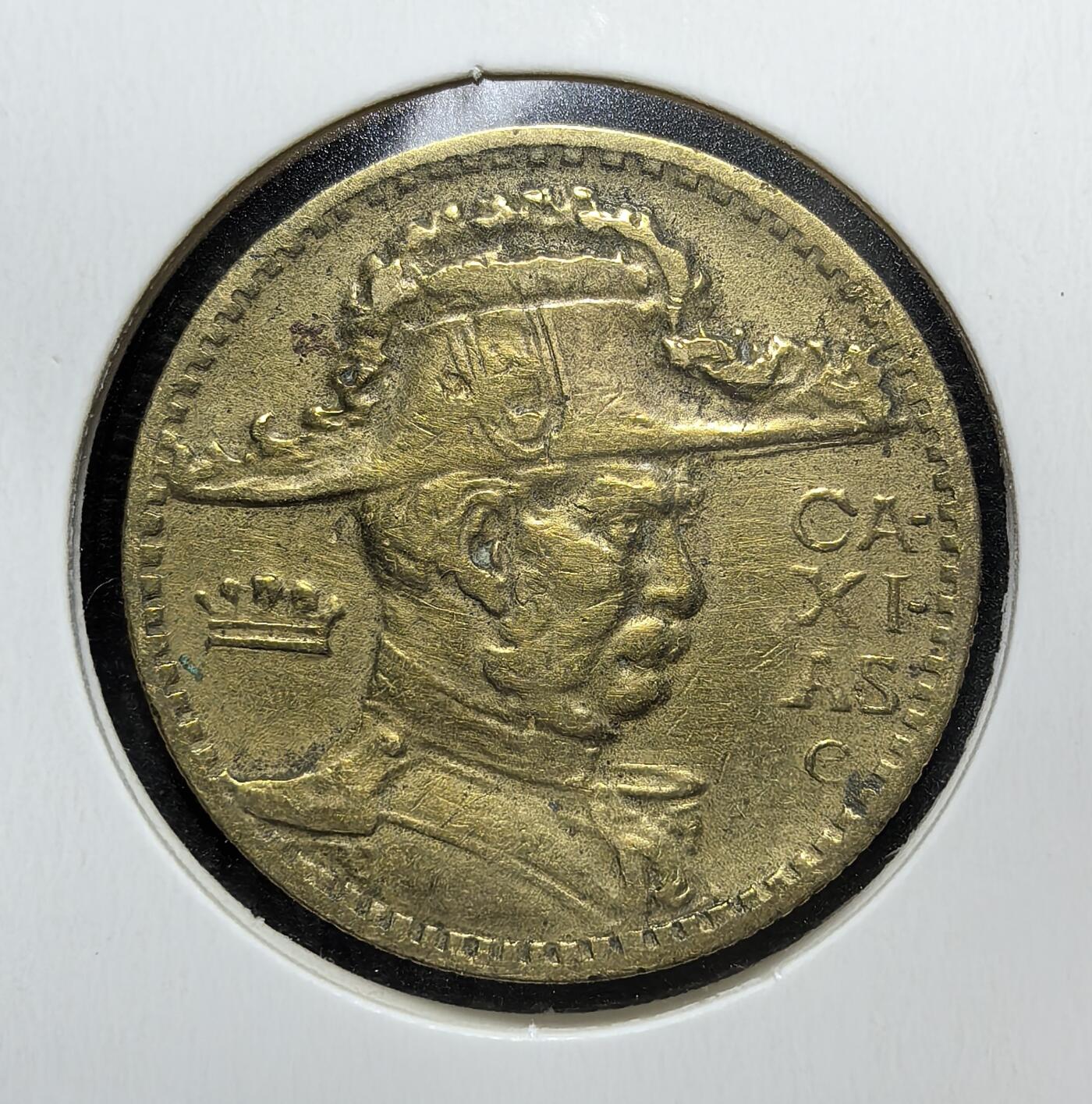 外国优质老铜币银币苏联纪念章，每周六晚九点倒数截拍，满百包邮可寄存，持续收拍 巴西1937年卡希亚斯公爵2000 瑞斯，正面为开国功臣卡希亚斯公爵像，背面是共和国象征束棒。它属于瓦加斯执政时期流通币，1942 年随旧雷亚尔货币体系被克鲁赛罗取代，见证巴西从旧共和到威权时期的货币过渡。