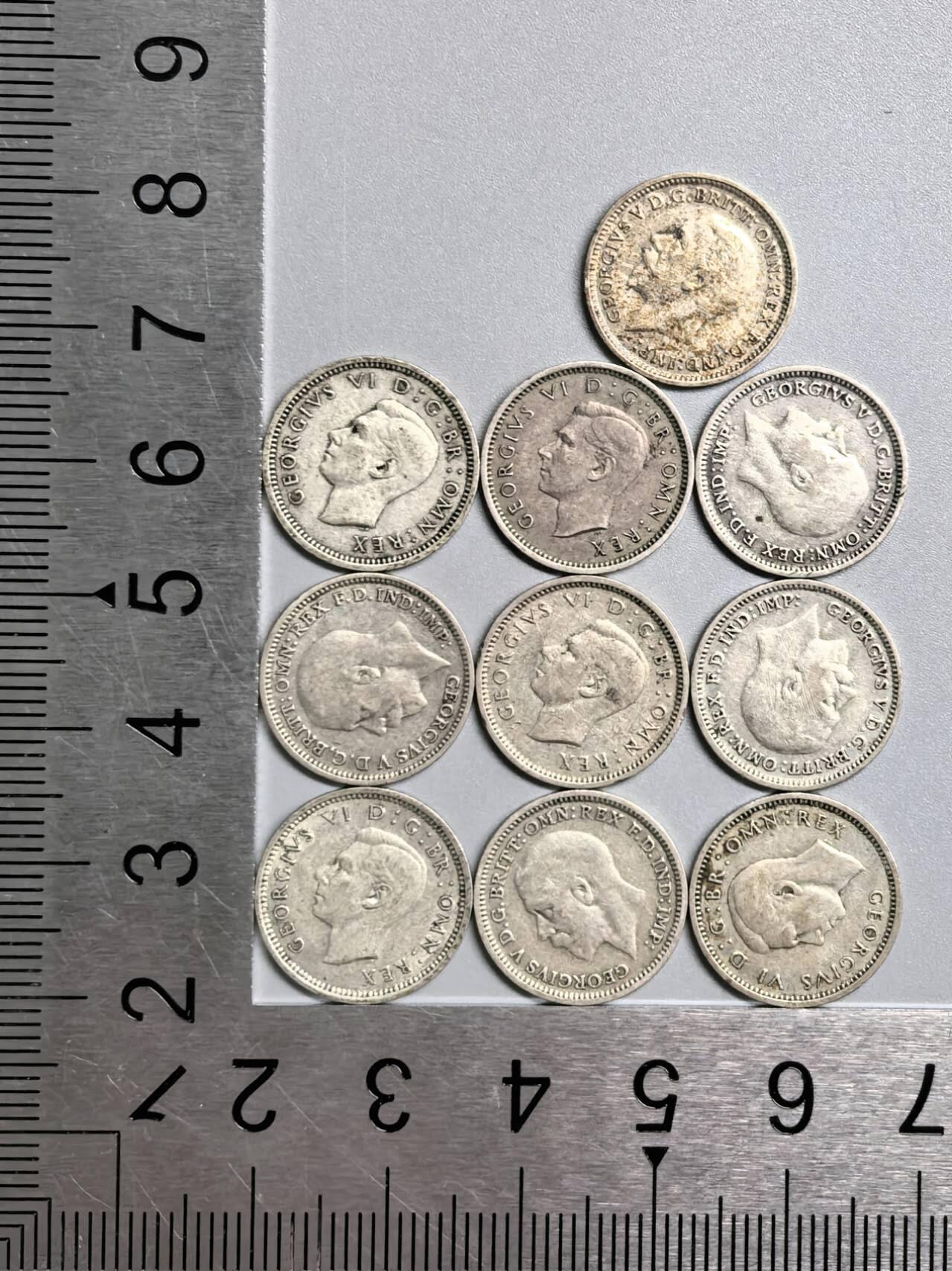 小驴勋章奖章收藏3月14日周六晚六点拍卖（珍爱和平，收藏战争，铭记历史，勿忘国耻，忠党爱国。有偿代拍，送拍规则在简介最后，参拍须阅读规则后再参拍，关系到运费包装发货时效真假辨别等关键信息，拍卖时不再发原图，看大图店主微信码在拍卖店铺介绍里） 英国三便士银币一组，14克