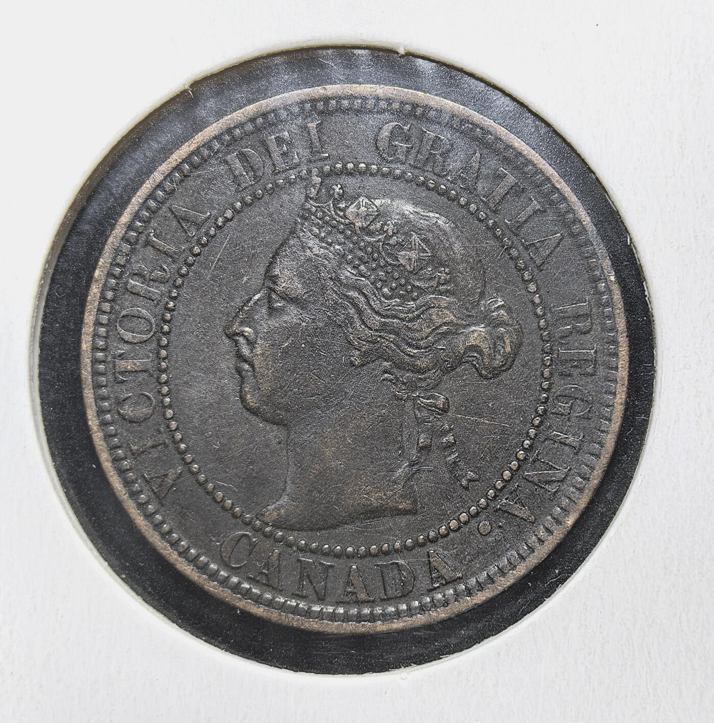 外国优质老铜币银币苏联纪念章，每周六晚九点倒数截拍，满百包邮可寄存，持续收拍 加拿大维多利亚女王1898 年壹分铜币，属英属加拿大时期流通币，正面为维多利亚女王头像，背面环绕枫叶纹饰，材质为青铜，见证了加拿大作为英联邦自治领的早期货币体系。