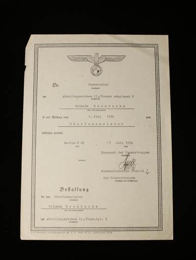 戎马世界章牌大赏第112期 德专场 - 威廉·布伦德克中尉 的高级无线电军士长晋级证书  由当时装甲兵部队的总指挥官 奥斯瓦尔德·卢茨上将亲笔签名