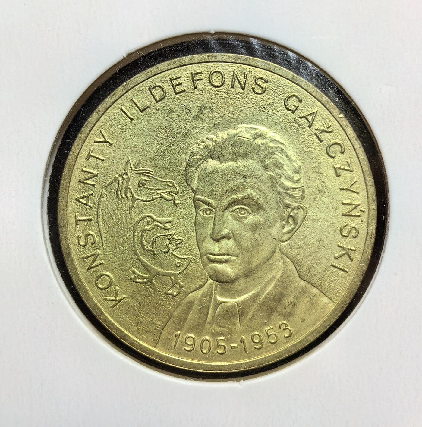 外国优质老铜币银币苏联纪念章，每周六晚九点倒数截拍，满百包邮可寄存，持续收拍 波兰2005年2兹罗提纪念币，为纪念反法西斯抵抗运动战士康斯坦蒂・伊尔德丰斯・加钦斯基诞辰 100 周年发行。正面为波兰国徽白鹰，背面是战士肖像与战马，见证波兰对民族英雄的缅怀与抗争历史传承。