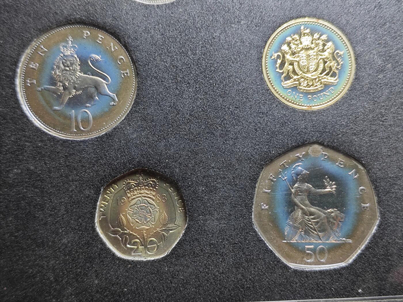 KK钱币收藏小铺   套币专场 2月预留时间 周末发货  1983英国清年精制套币