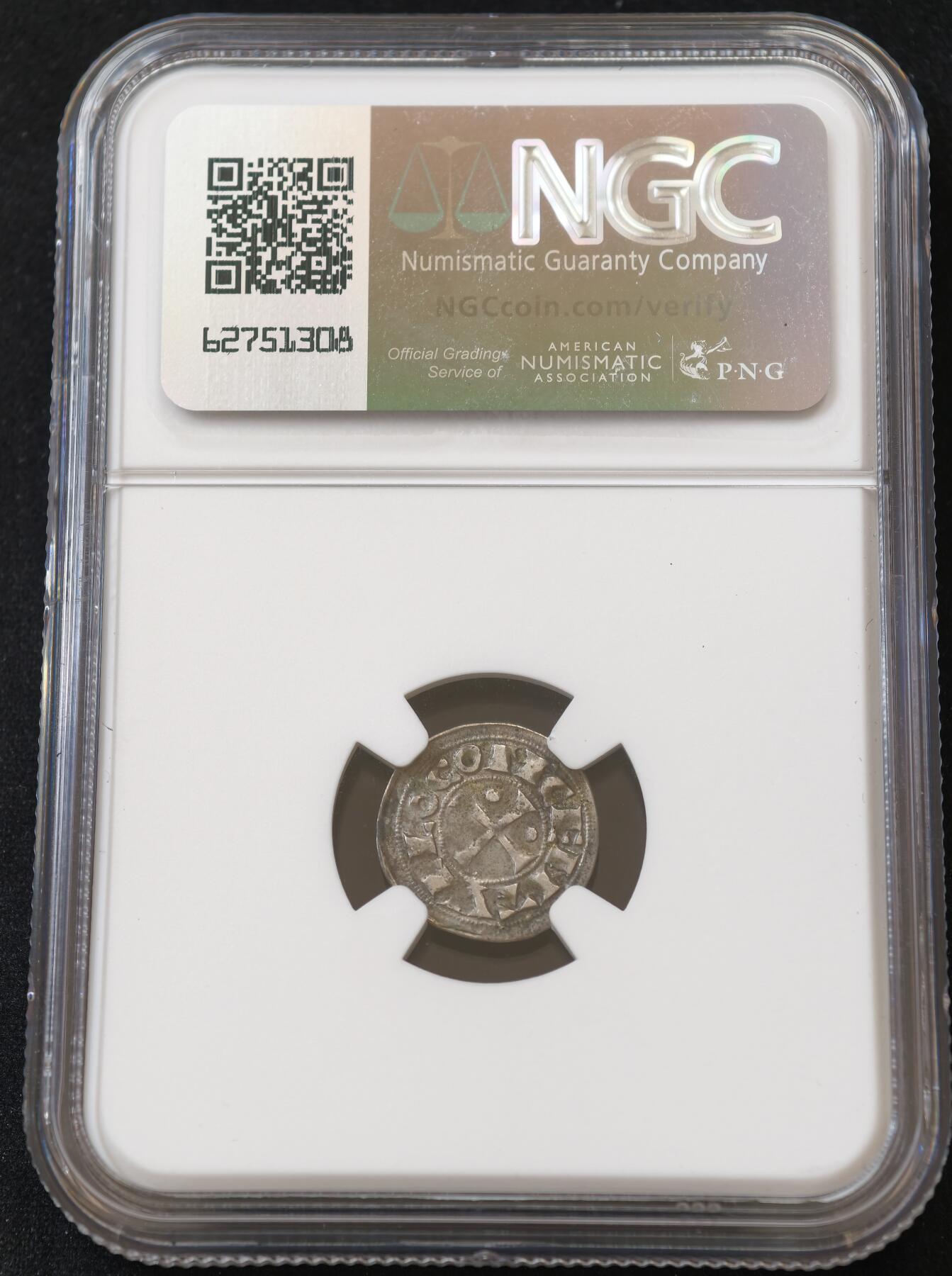 甄臻铺-世界币章拍卖（第54期），3月28日甄品场拍品征集中，送拍享返佣金等优惠多多 NGC-AU55 中世纪法国贝阿恩地区奥博尔银币，中世纪特殊标签，正反面打制完整非常清晰且居中，品相很难得，品种罕见，NGC评级总数仅30多枚