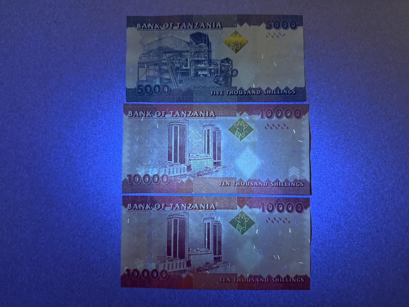 《艾美收藏》第236期-3.15周日外币畅拍