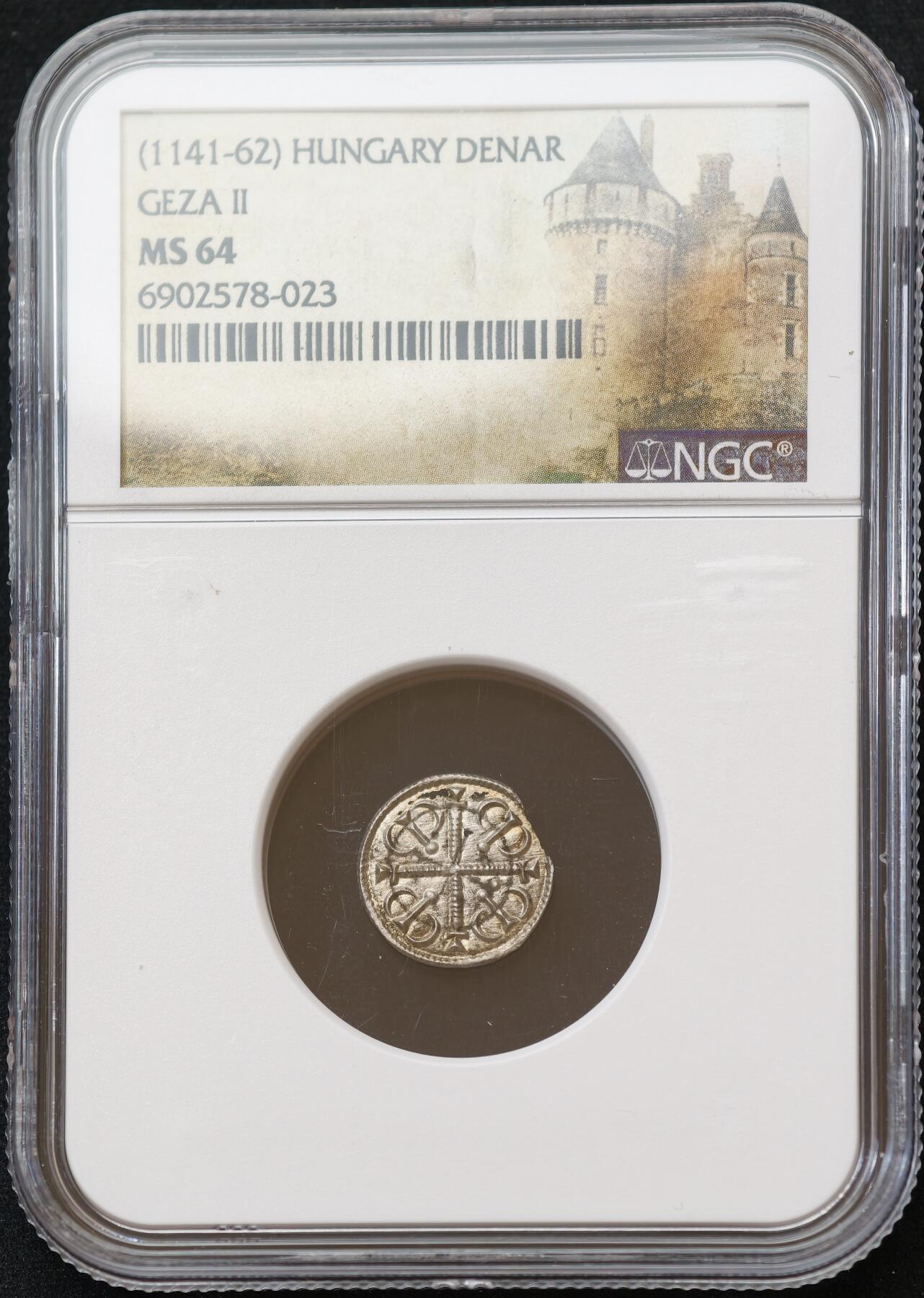甄臻铺-世界币章拍卖（第54期），3月28日甄品场拍品征集中，送拍享返佣金等优惠多多 NGC-MS64 中世纪匈牙利盖扎二世打制银币，冠军分，中世纪特殊标签，边缘缺打为打制币正常现象，中心图案保存完整且非常清晰，近千年依然保存原光，此品种非常少见，NGC官网将中世纪匈牙利同一国王不同版本都放在同一类别中，实际此版别数量比评级总数（135枚）要少得多