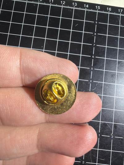 古冰库章牌勋赏收藏0起拍卖 澳门纪念章