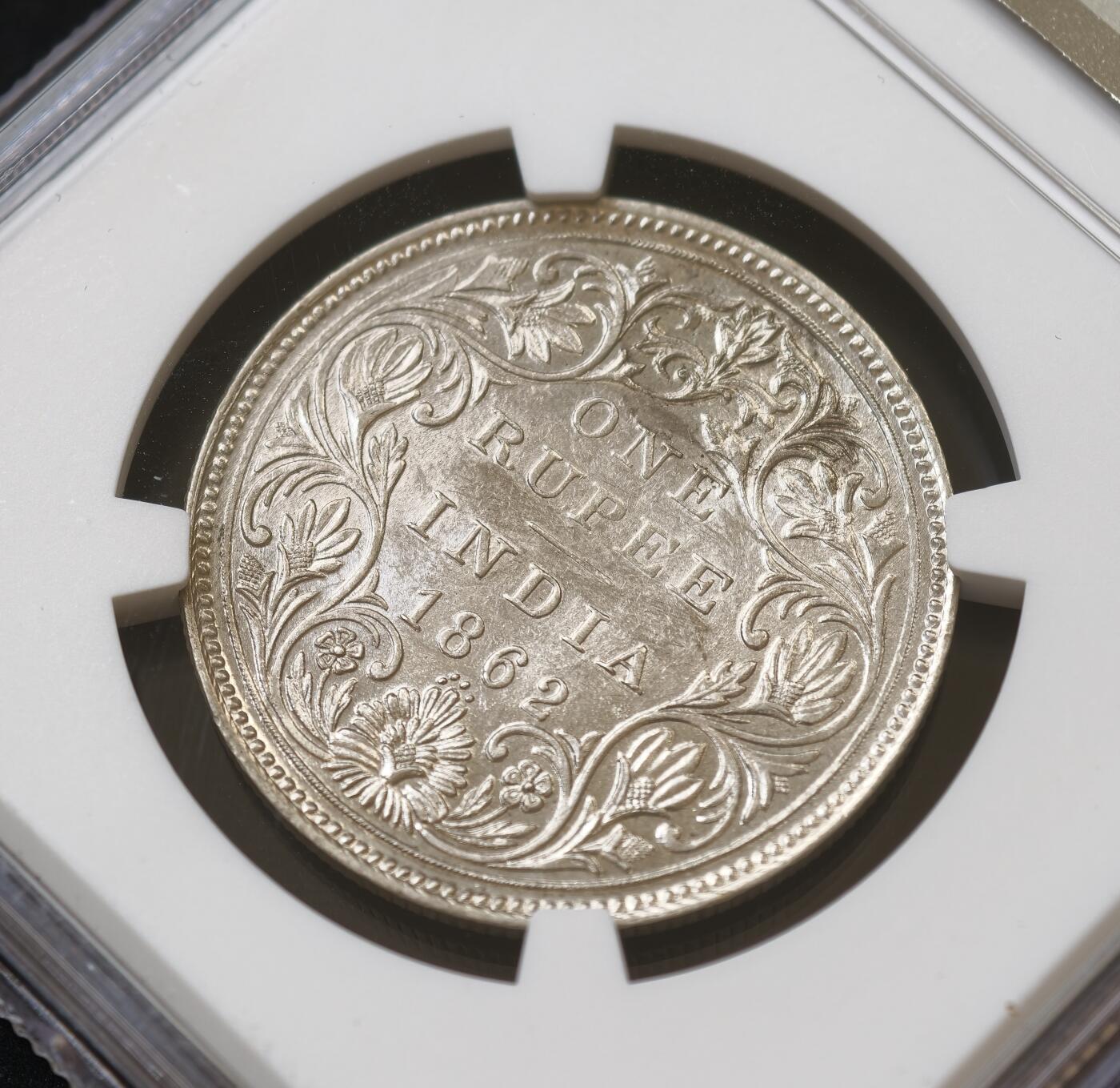 甄臻铺-世界币章拍卖（第54期），3月28日甄品场拍品征集中，送拍享返佣金等优惠多多