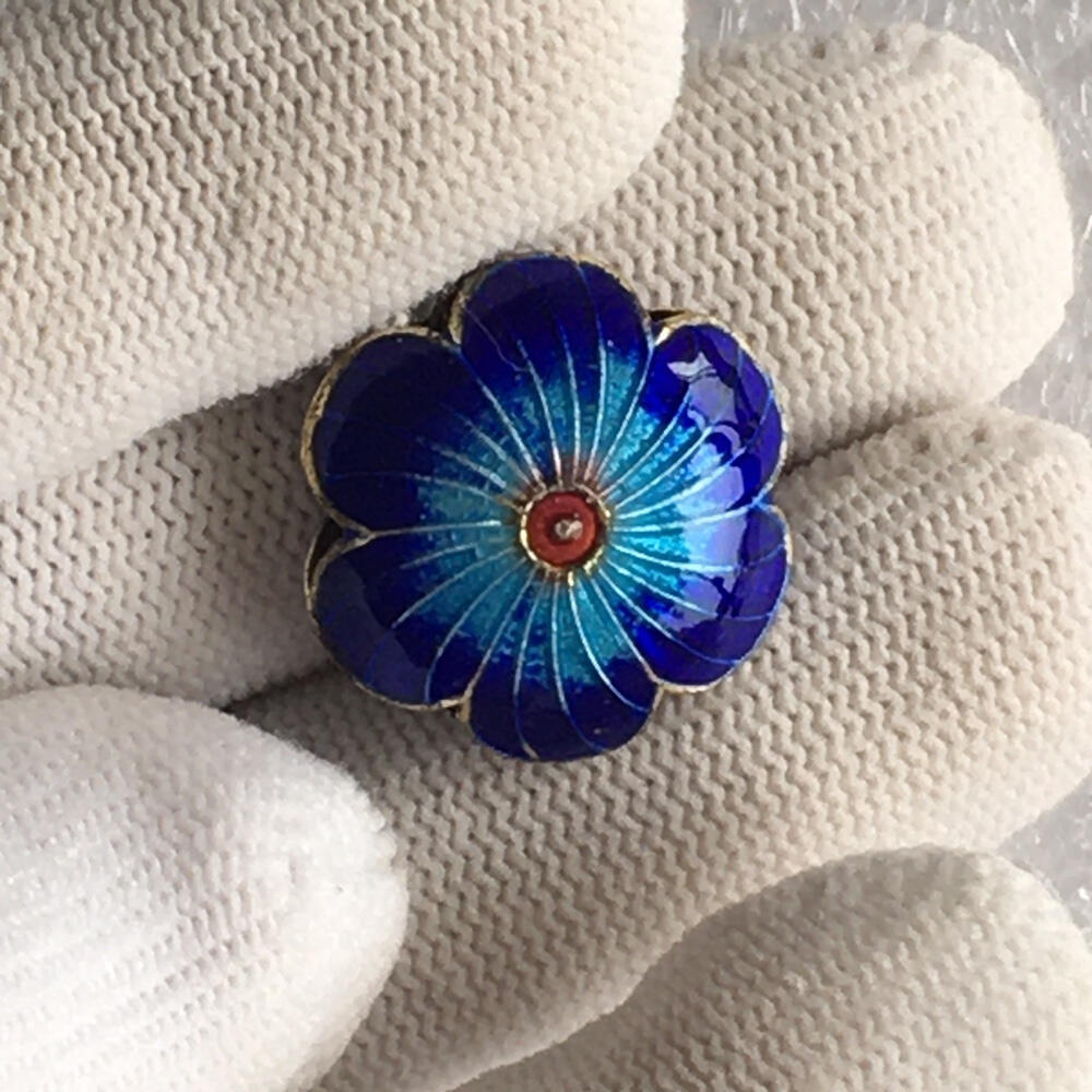         出口创汇时期老北京景泰蓝铜胎烤蓝银蓝掐丝珐琅扁珠异形珠子全品相未使用1枚原版真品回流如图旧藏文玩艺术收藏