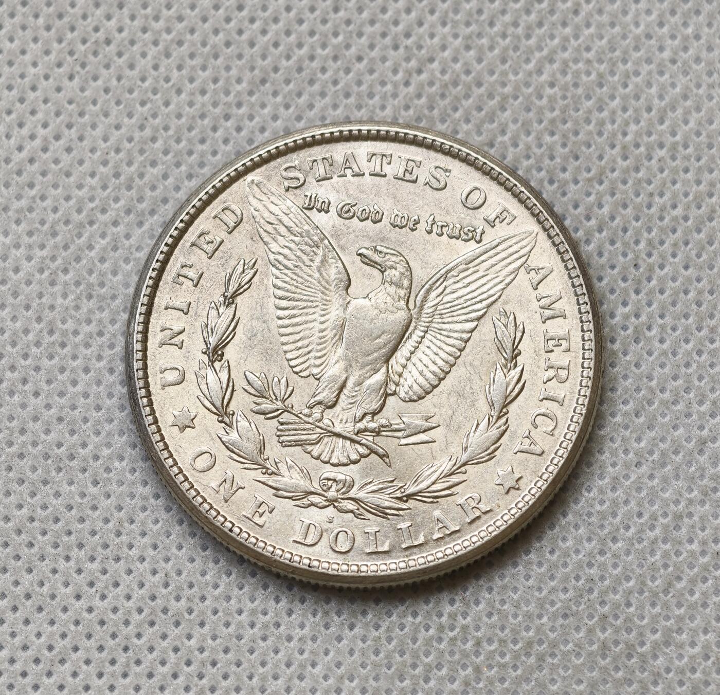 甄臻铺-世界币章拍卖（第54期），3月28日甄品场拍品征集中，送拍享返佣金等优惠多多 1921  摩根银币，细节见图