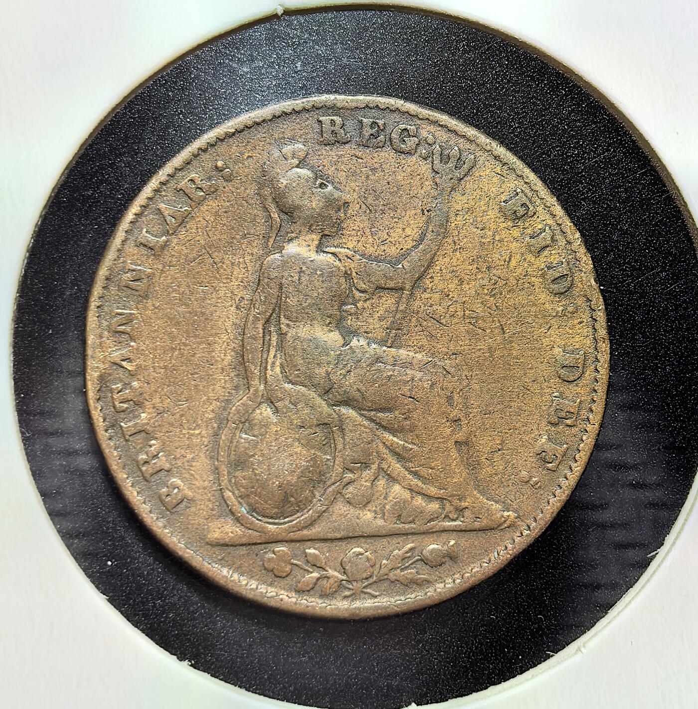 外国优质老铜币银币苏联纪念章，每周六晚九点倒数截拍，满百包邮可寄存，持续收拍 英国维多利亚1853年法新铜币，属英国最小面值铜币。币面为青年维多利亚像与不列颠尼亚女神坐像，见证英国工业革命鼎盛期货币体系，是维多利亚时代早期经济史的实物遗存。