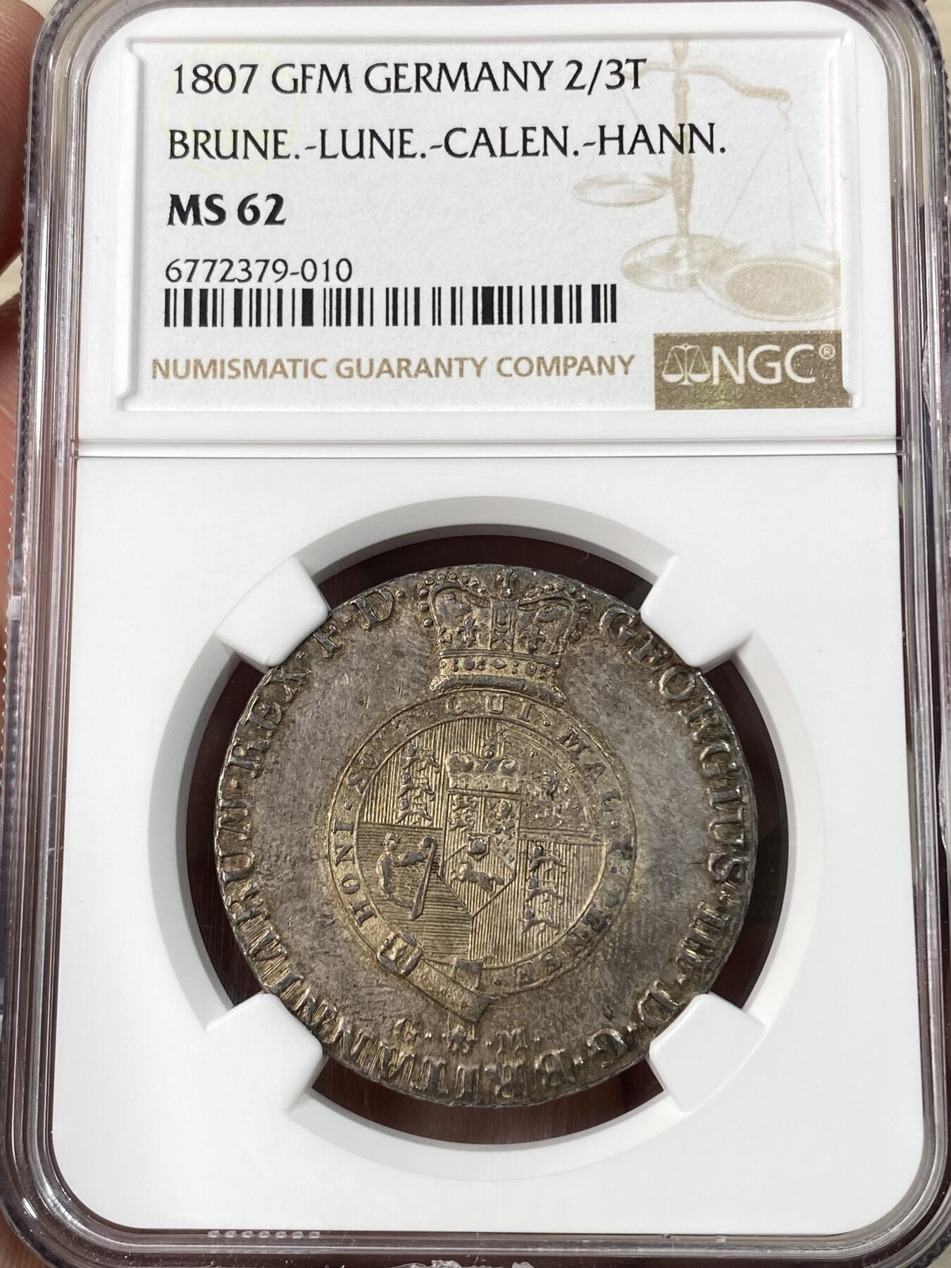 万国钱币拍卖第062期 NGC MS62 1807年德国汉诺威嘉德纹章2/3泰勒银币 罕见早期品种 全深打原味欧陆酱彩环绕 NGC唯二亚军分顶级收藏品质