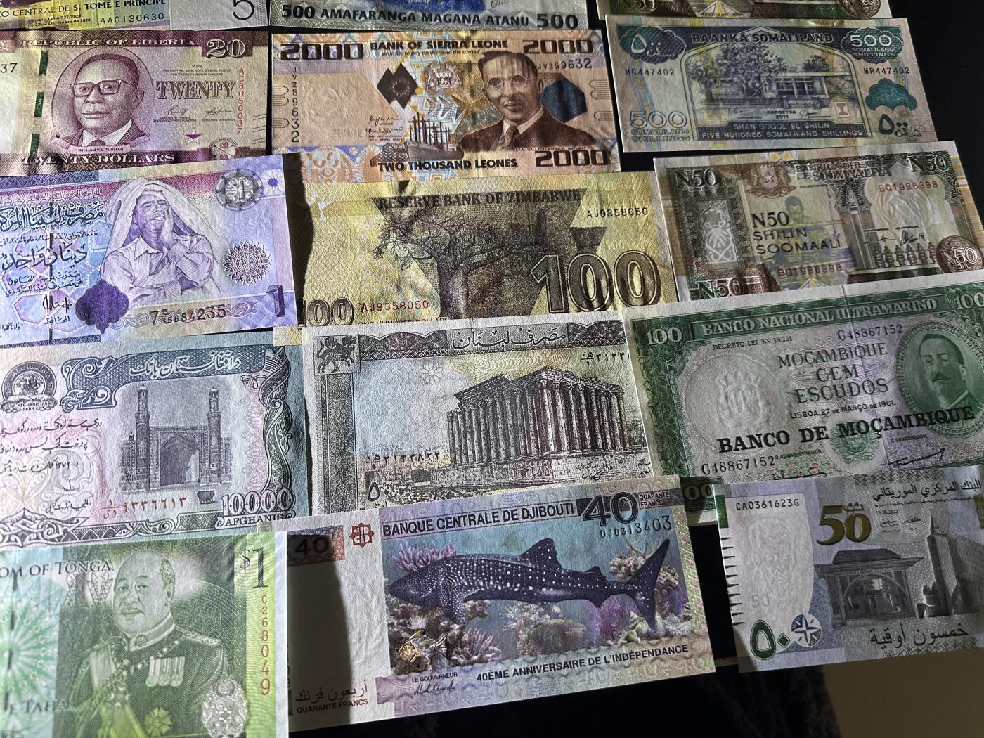 《外钞收藏家》第六百一十七期（精选场）（长期征集拍品、欢迎藏友们联系合作） 哈萨克斯坦、毛里求斯、利比里亚、吉布提、毛里塔尼亚28张一起 有2张非全新 其他全新