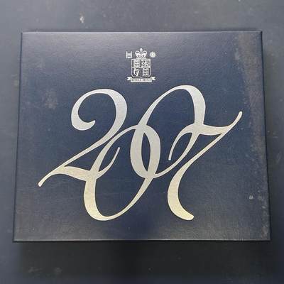 【全场包邮】纯粹捡漏拍513场 - 英国2007年官方收藏盒装精制套币-盒证全-含5镑女王钻石婚+2镑联合法案+2镑废奴+1镑千禧桥+50便士童子军精制纪念币