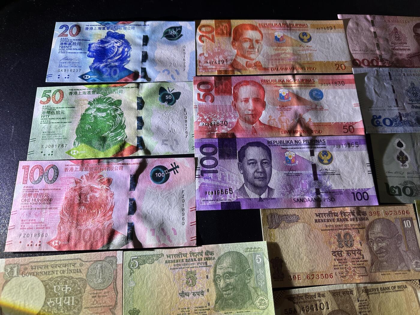 《外钞收藏家》第六百一十七期（精选场）（长期征集拍品、欢迎藏友们联系合作） 港币、菲律宾、印度、泰国4个小套 16张一起 全新UNC 泰国轻微瑕疵