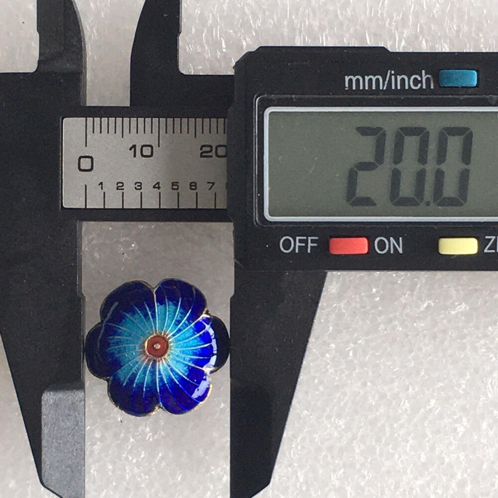         出口创汇时期老北京景泰蓝铜胎烤蓝银蓝掐丝珐琅扁珠异形珠子全品相未使用1枚原版真品回流如图旧藏文玩艺术收藏