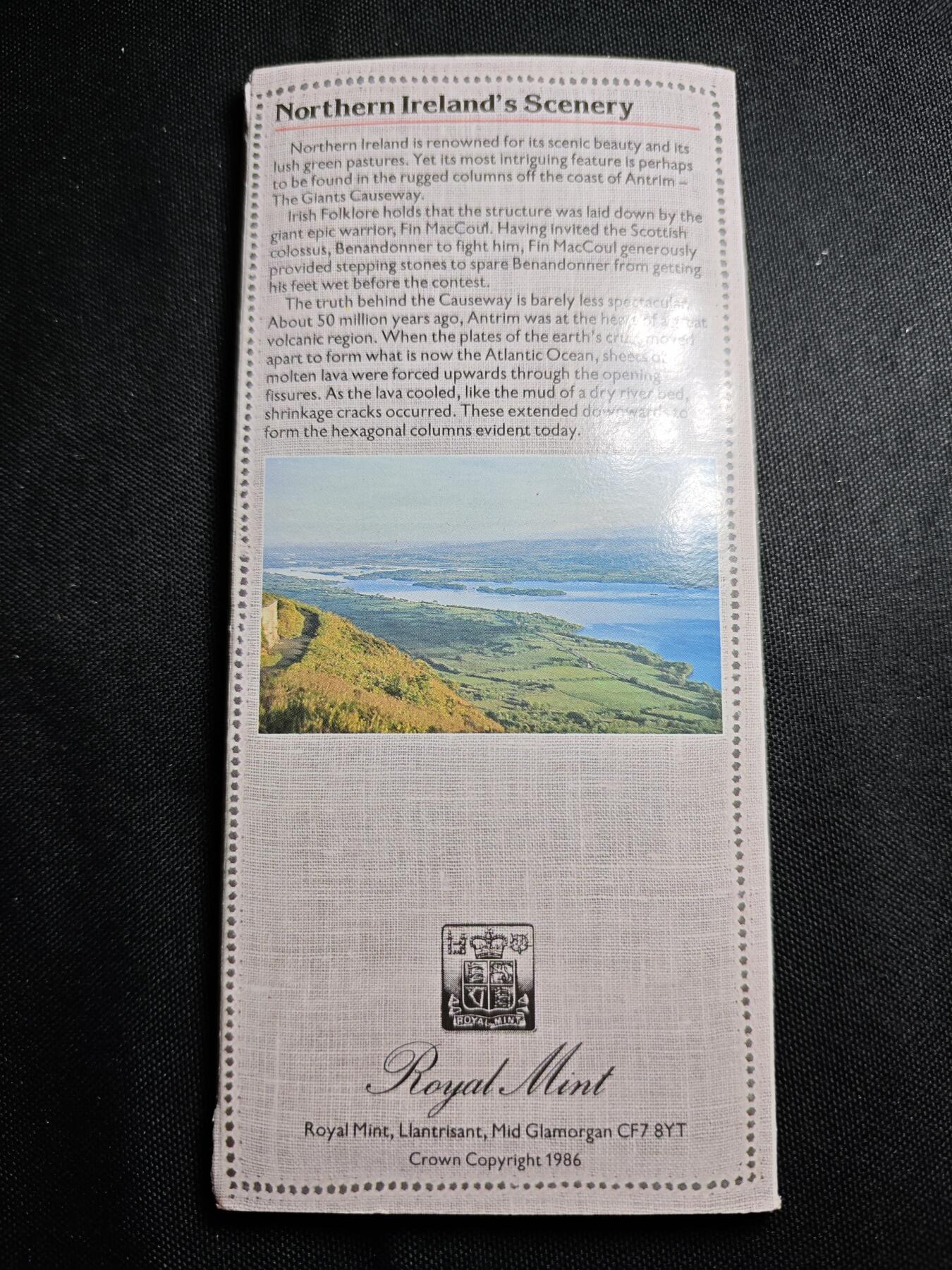 KK钱币收藏小铺   套币专场 2月预留时间 周末发货  1986英国精制1镑 卡册