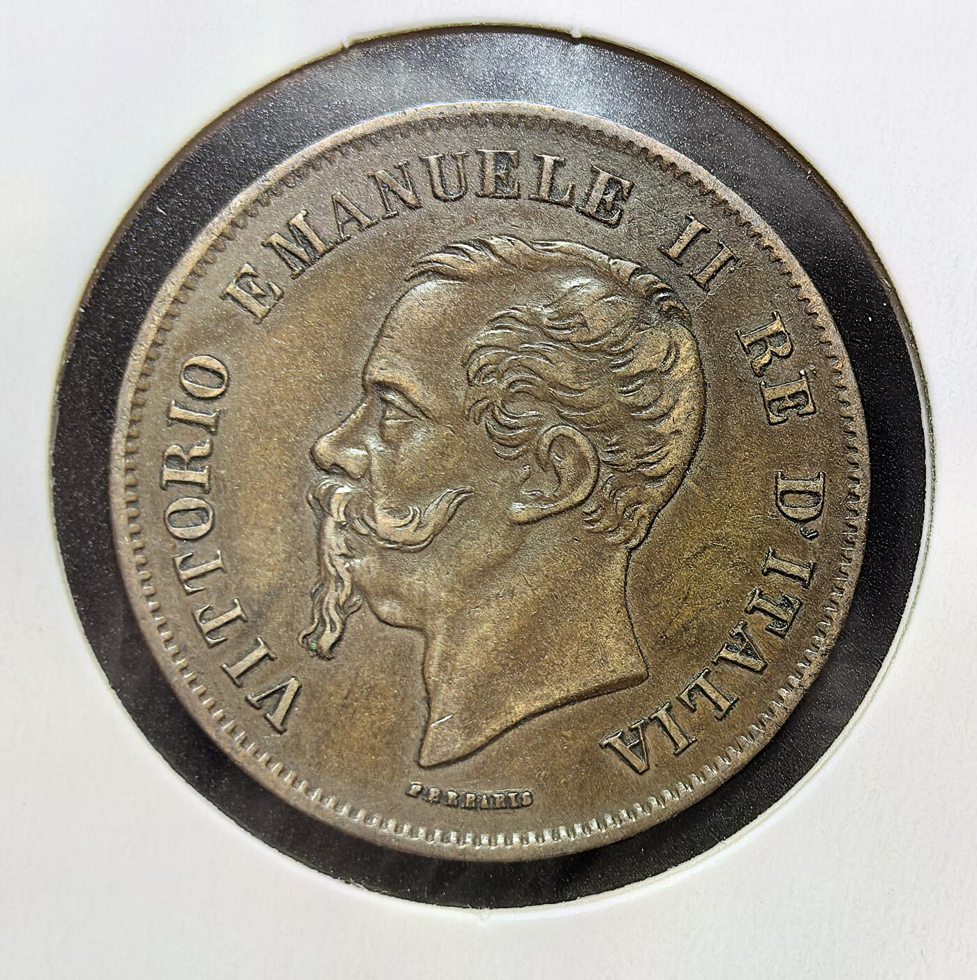 外国优质老铜币银币苏联纪念章，每周六晚九点倒数截拍，满百包邮可寄存，持续收拍 极美品意大利统一后1861年首版 5 分铜币，正面为开国国王维克托・伊曼纽尔二世侧面像，背面标注面值与年份，由米兰造币厂铸造，见证了意大利王国诞生，是近代意大利统一的重要实物见证。