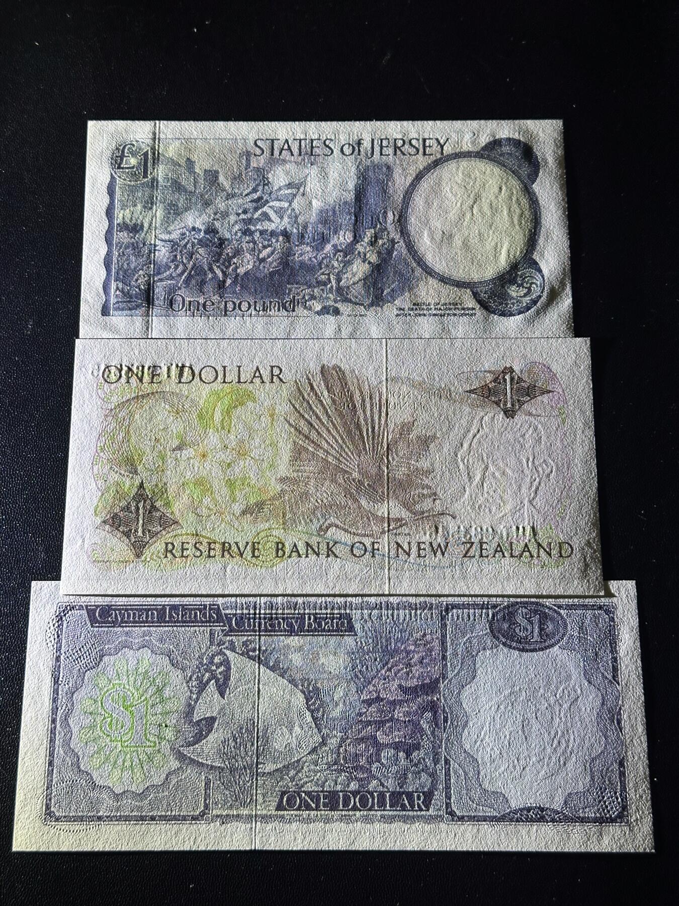 《外钞收藏家》第六百一十七期（精选场）（长期征集拍品、欢迎藏友们联系合作） 泽西、新西兰、开曼3张女王钞一起 全新UNC