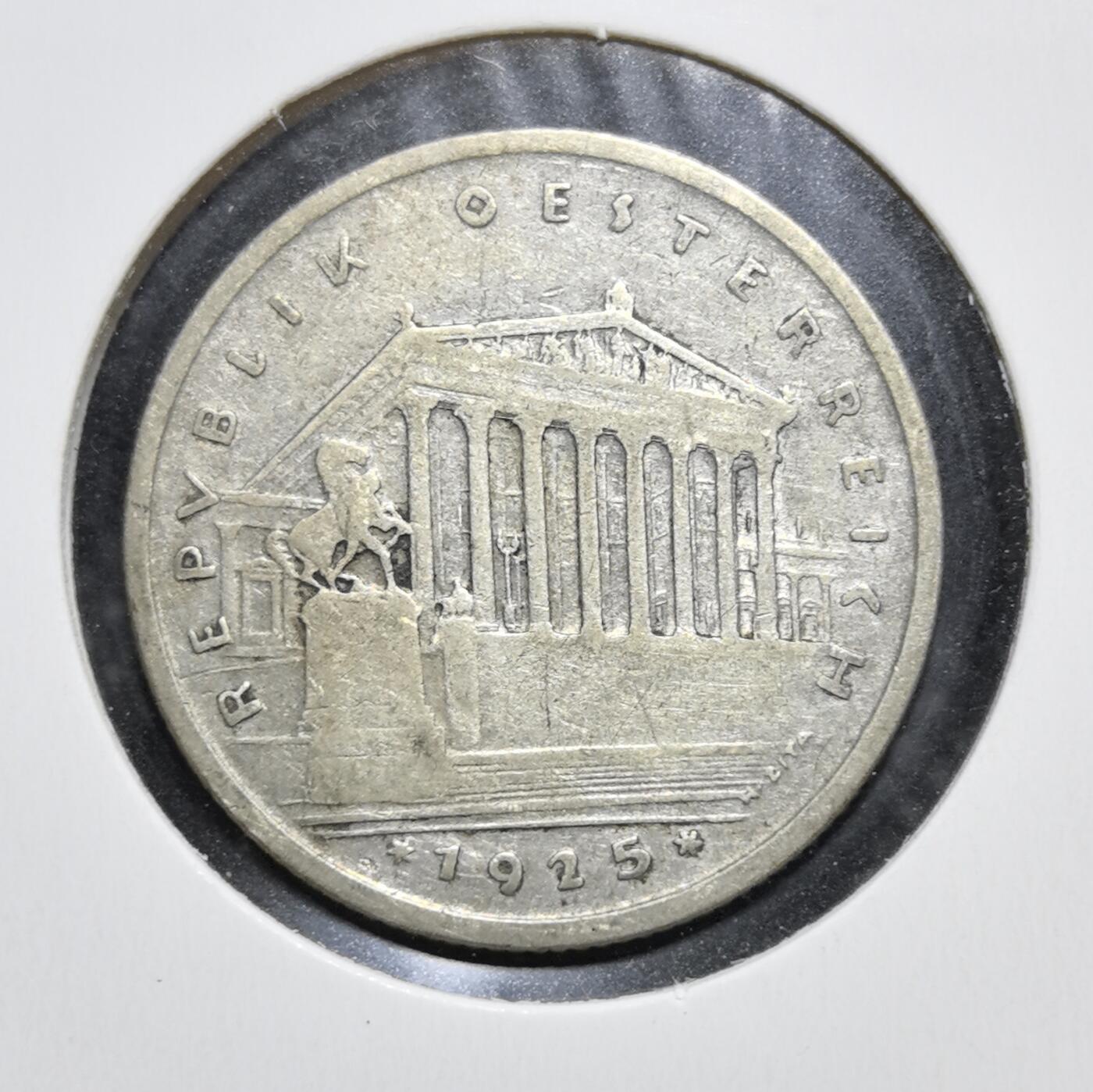 外国优质老铜币银币苏联纪念章，每周六晚九点倒数截拍，满百包邮可寄存，持续收拍 奥地利1925年1先令银币，为稳定一战后恶性通胀，奥地利于 1925 年发行先令取代克朗，1 先令 = 10000 旧克朗。硬币正面为奥地利国徽与月桂枝，背面是维也纳国会大厦，见证了奥地利第一共和国的货币改革与经济重建。