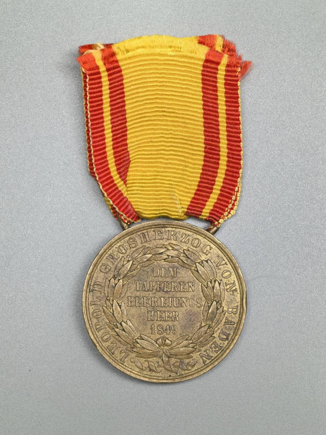 小驴勋章奖章收藏3月14日周六晚六点拍卖（珍爱和平，收藏战争，铭记历史，勿忘国耻，忠党爱国。有偿代拍，送拍规则在简介最后，参拍须阅读规则后再参拍，关系到运费包装发货时效真假辨别等关键信息，拍卖时不再发原图，看大图店主微信码在拍卖店铺介绍里） 巴登大公国镇压1849年欧洲革命奖章，绶带后配