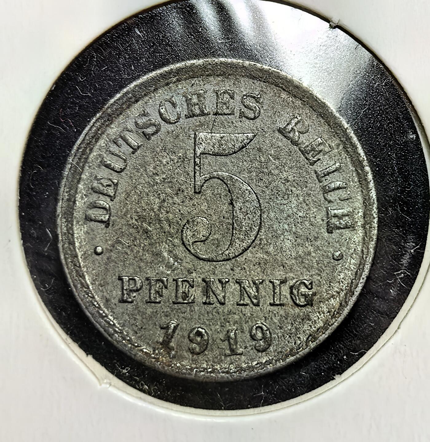外国优质老铜币银币苏联纪念章，每周六晚九点倒数截拍，满百包邮可寄存，持续收拍 德意志帝国1919年5芬尼F版，正面为帝国鹰国徽，背面是面值与年份。发行于一战期间，因战时金属短缺改用铁铸，见证德国战时经济管控与帝国末期的历史变迁。