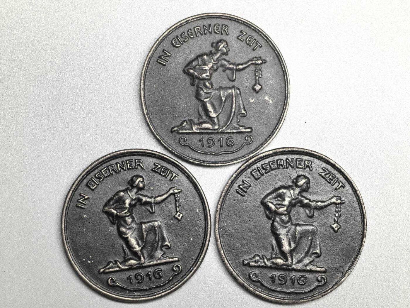 小驴勋章奖章收藏3月14日周六晚六点拍卖（珍爱和平，收藏战争，铭记历史，勿忘国耻，忠党爱国。有偿代拍，送拍规则在简介最后，参拍须阅读规则后再参拍，关系到运费包装发货时效真假辨别等关键信息，拍卖时不再发原图，看大图店主微信码在拍卖店铺介绍里）