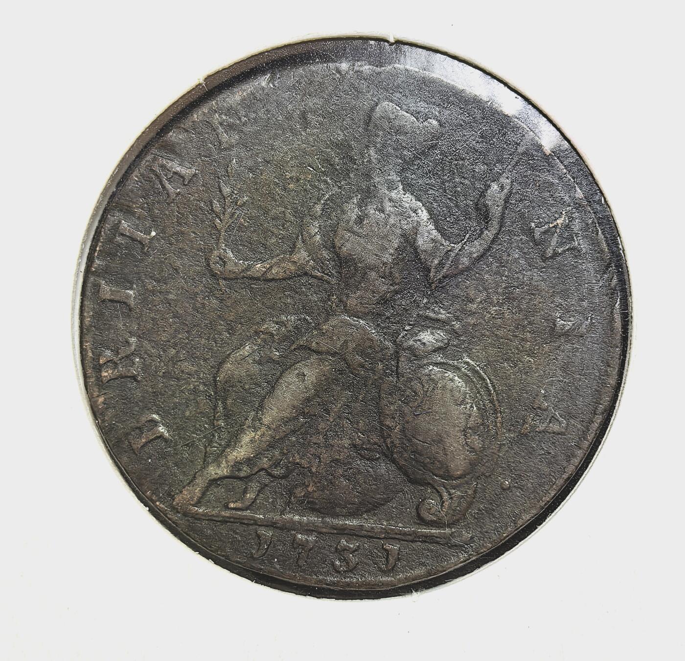 外国优质老铜币银币苏联纪念章，每周六晚九点倒数截拍，满百包邮可寄存，持续收拍 英国乔治二世1731年半便士直径28mm，属英国汉诺威王朝时期。正面为乔治二世侧面像，背面是手持橄榄枝与权杖的不列颠尼亚女神，见证当时英国君主制与殖民扩张时代的历史。