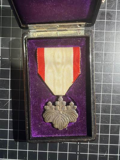 古冰库章牌勋赏收藏第57次拍卖 - 日本白叶章银制带盒